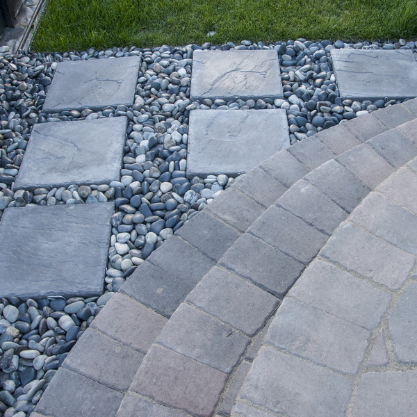 Highlands Landscaping Edging Rock And Mulch In Denver And Arvada